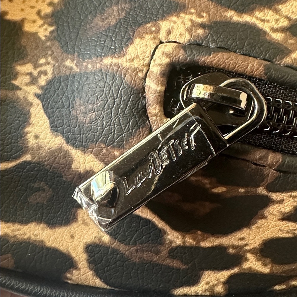 NWTRare Luv Betsey Johnson Leopard Print Mini Barrel Bag CrossbodySatchelCheetah - Picture 10 of 16